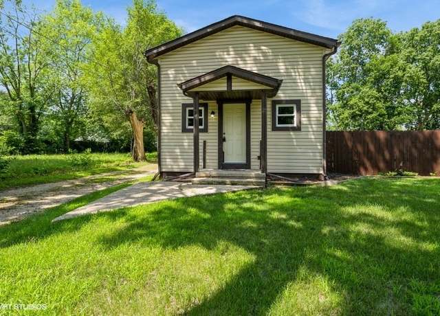 Property at 3025 8th St, Rockford, IL 61109, 3 beds, 1 bath
