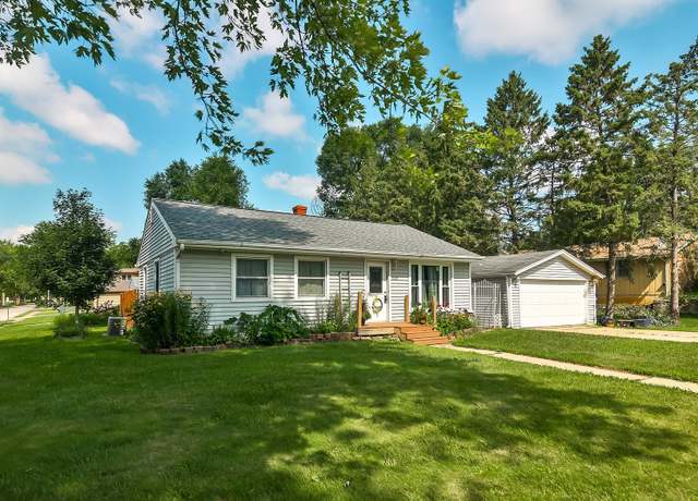 Property at 3129 19th St, Rockford, IL 61109, 3 beds, 1 bath