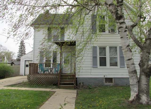 Property at 537 W American St, Freeport, IL 61032, 3 beds, 1 bath