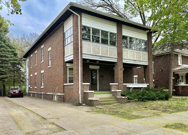Property at 1612 S 5th St, Rockford, IL 61104, 6 beds, 2 baths