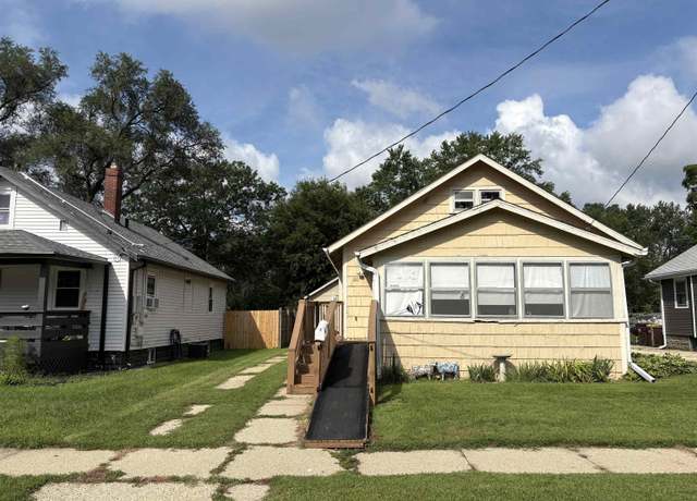 Property at 1816 N Winnebago St, Rockford, IL 61103, 2 beds, 1 bath