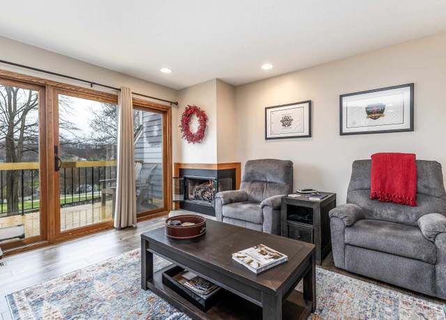 Property at 307 Territory Dr, Galena, IL 61036, 2 beds, 2 baths