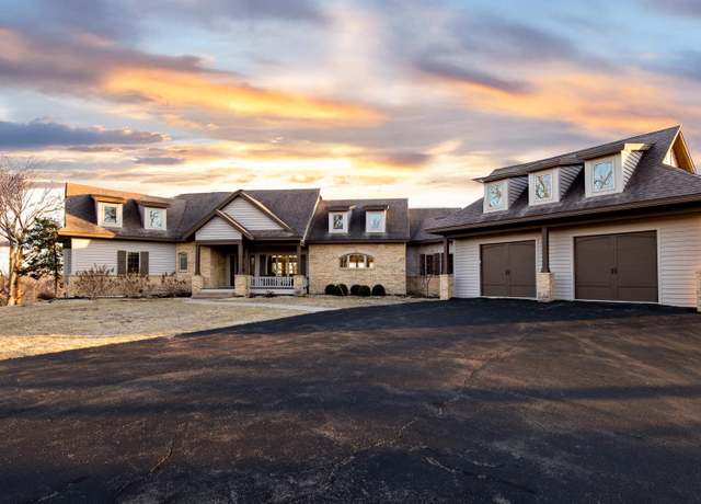 Property at 19 Cedar Rim Trl, Galena, IL 61036, 5 beds, 4.5 baths