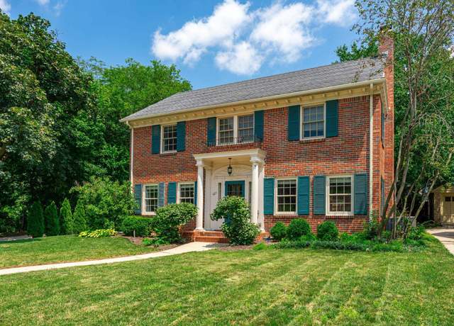 Property at 427 N Highland Ave, Rockford, IL 61107, 3 beds, 1.5 baths