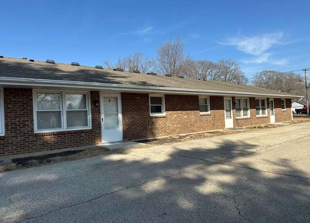 Property at 2804 Searles Ave, Rockford, IL 61101, 8 beds, 4 baths