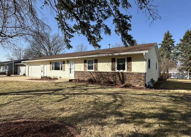 Property at 231 Hickory Dr Dr, Lena, IL 61048, 3 beds, 2 baths