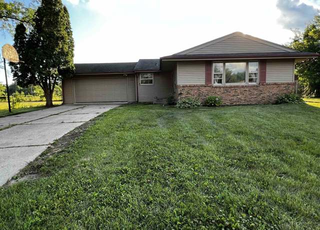 Property at 1224 Bedford Ln, Rockford, IL 61107, 5 beds, 2 baths