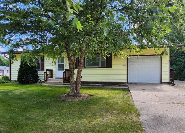 Property at 1304 11th Ave, Belvidere, IL 61008, 2 beds, 1 bath