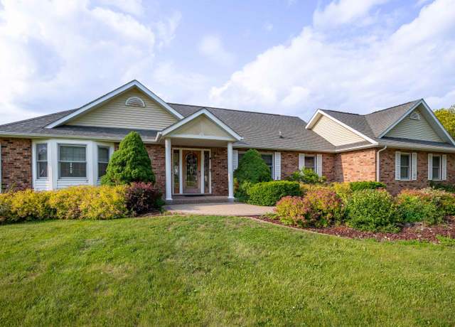 Property at 11130 E Golf View Dr, Galena, IL 61036, 3 beds, 3 baths