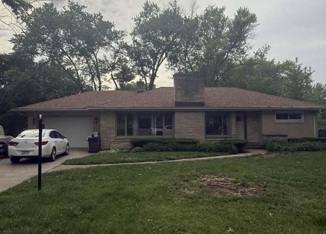 Property at 3610 Pinecrest Rd, Rockford, IL 61107, 3 beds, 2 baths