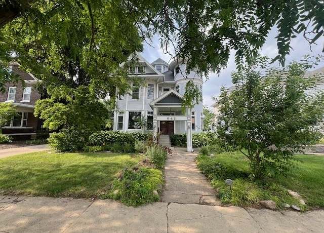 Property at 642 W Stephenson St, Freeport, IL 61032, 5 beds, 2 baths