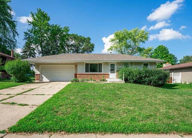 Property at 5516 Pebble Creek Trl, Loves Park, IL 61111, 3 beds, 2 baths