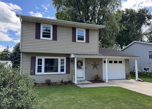 Property at 519 E 26th St, Sterling, IL 61081, 3 beds, 1.5 baths