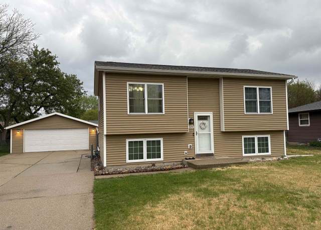 Property at 8309 Scott Ln, Machesney Park, IL 61115, 4 beds, 2.5 baths