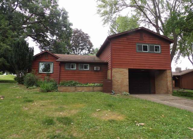 Property at 1751 S Demeter Dr. Dr, Freeport, IL 61032, 2 beds, 1 bath