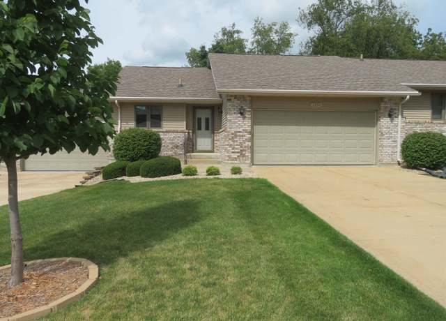 Property at 1934 W Mesa Dr, Freeport, IL 61032, 3 beds, 3 baths