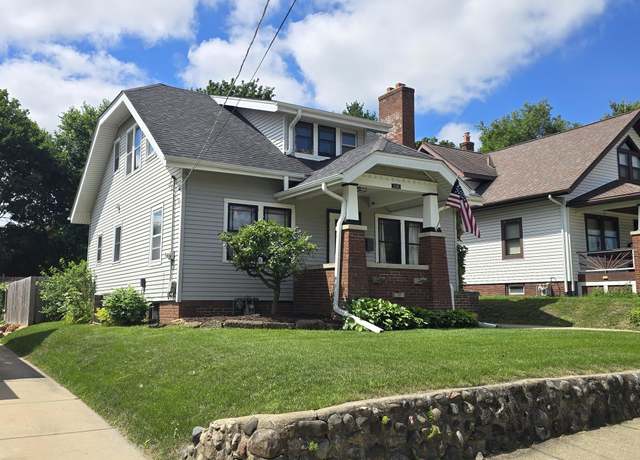 Property at 2321 11th Ave, Rockford, IL 61104, 4 beds, 3 baths