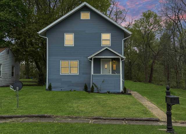 Property at 305 S Springfield Ave, Rockford, IL 61102, 3 beds, 1.5 baths