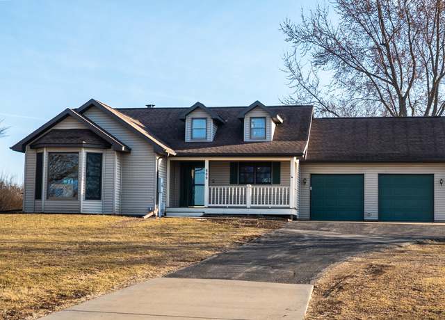 Property at 609 Gear St, Galena, IL 61036, 3 beds, 3 baths