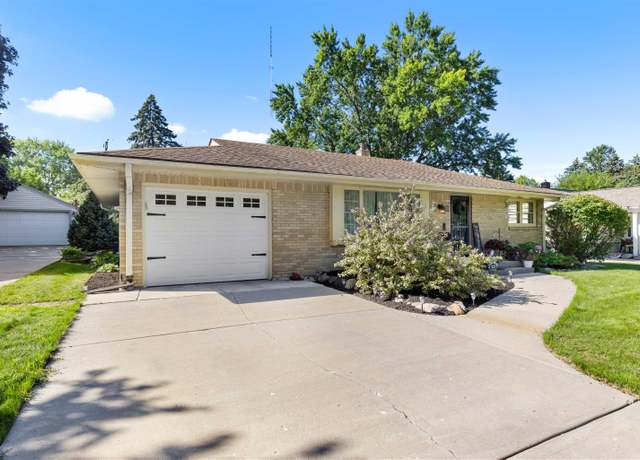 Property at 3907 Barrington Rd, Rockford, IL 61107, 2 beds, 1 bath