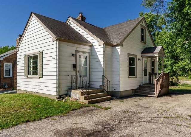 Property at 5122 Arlington St, Loves Park, IL 61111, 2 beds, 1 bath