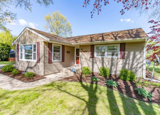 Property at 1231 Parkwood Ave, Rockford, IL 61107, 2 beds, 2 baths