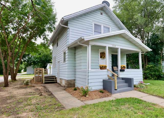 Property at 1318 Custer Ave, Rockford, IL 61103, 3 beds, 1 bath