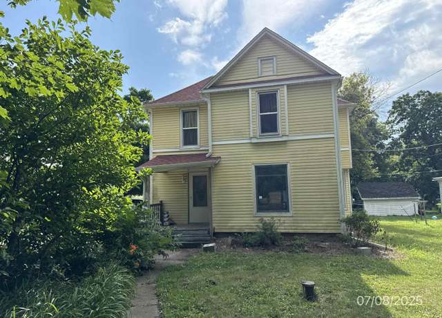Property at 593 N Henderson Rd, Freeport, IL 61032, 3 beds, 1 bath