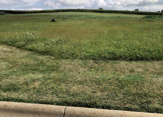 Property at 411 Oak Ridge Dr Dr, Lena, IL 61048