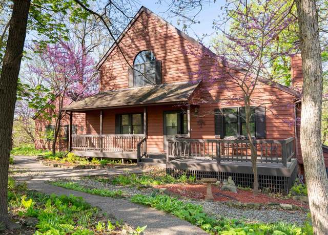 Property at 5 Southridge Dr, Galena, IL 61036, 4 beds, 3 baths
