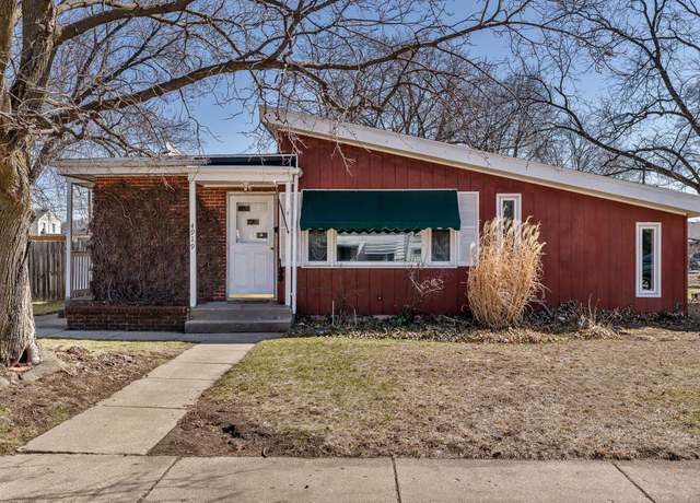 Property at 4919 Arlington St, Loves Park, IL 61111, 3 beds, 2 baths