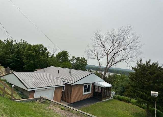 Property at 711 N 4th, Savanna, IL 61074, 1 bed, 1 bath