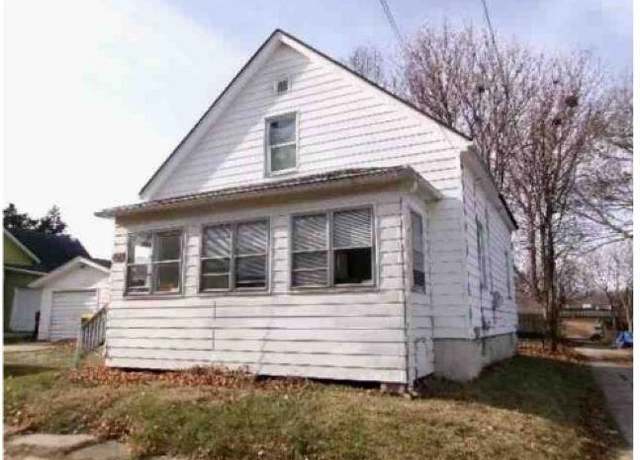 Property at 1014 S Hyde Ave, Freeport, IL 61032, 2 beds, 1 bath
