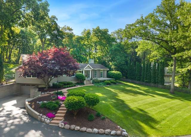 Property at 2620 Spring Creek Rd, Rockford, IL 61107, 3 beds, 2.5 baths