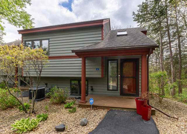 Property at 13 Spring Creek Ln, Galena, IL 61036, 2 beds, 2 baths
