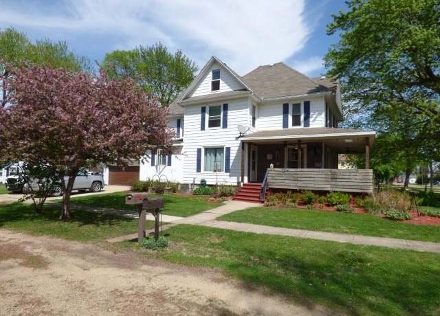 Property at 111 S 4th Ave, Forreston, IL 61030, 4 beds, 2 baths