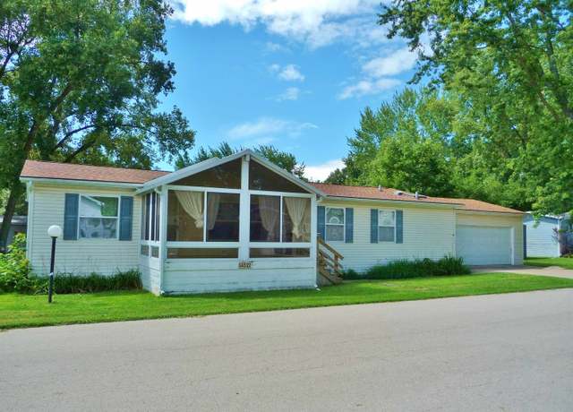 Property at 4522 Country Lane Ln, Poplar Grove, IL 61065, 3 beds, 2 baths
