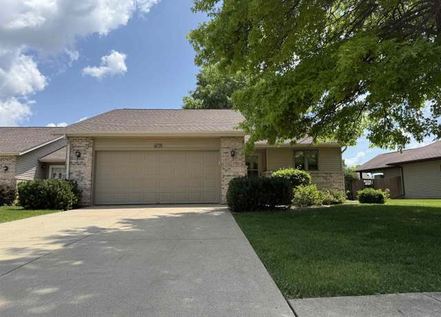Property at 713 Seminole Dr, Freeport, IL 61032, 2 beds, 2 baths