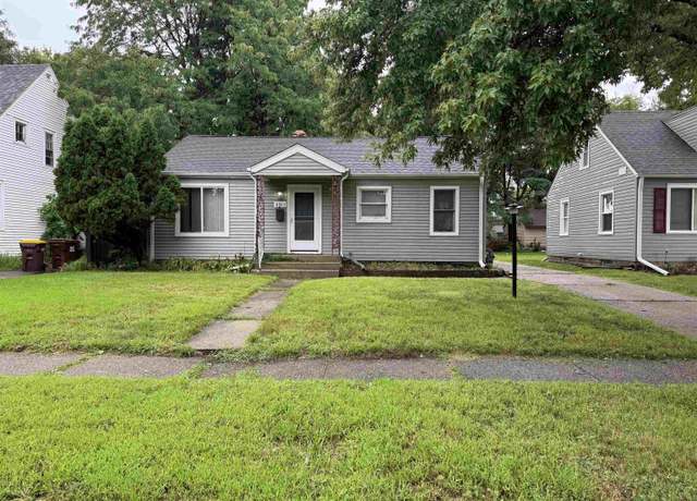 Property at 2311 Lawndale Ave, Rockford, IL 61103, 2 beds, 1 bath