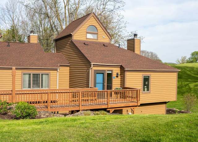Property at 22 Farmstead Ln, Galena, IL 61036, 4 beds, 3 baths