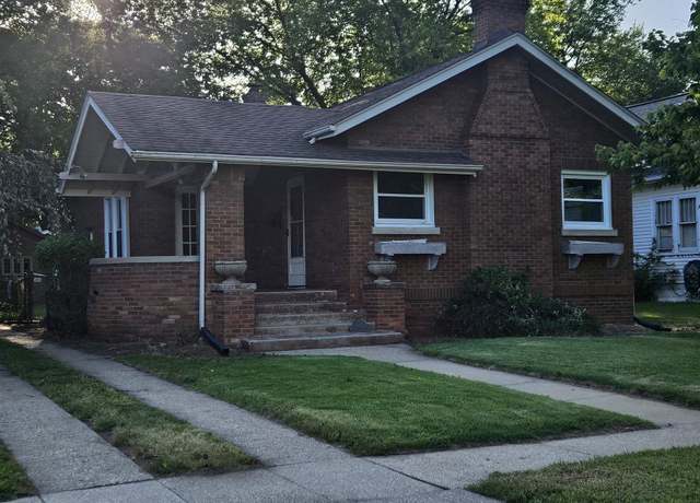 Property at 2016 Melrose St, Rockford, IL 61103, 2 beds, 1 bath