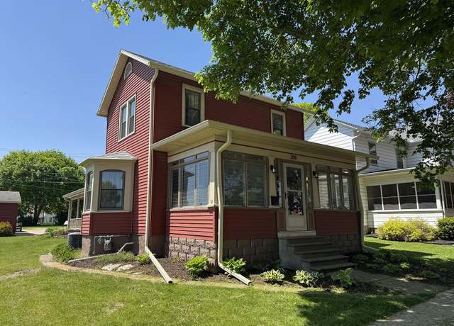 Property at 208 S Broad St, Lanark, IL 61046, 4 beds, 2 baths