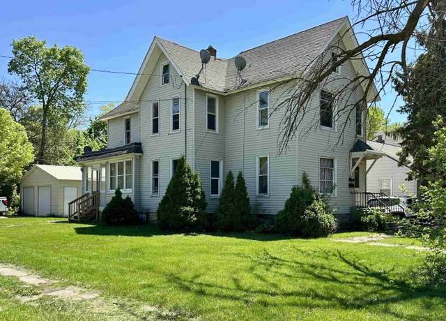 Property at 2104 S 4th St, Rockford, IL 61104, 5 beds, 2 baths
