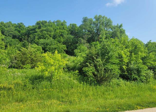 Property at 9 Sugarcreek Trl, Galena, IL 61036