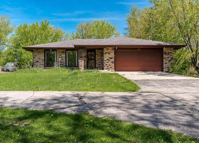 Property at 5615 Tipple Rd, Rockford, IL 61102, 3 beds, 2 baths