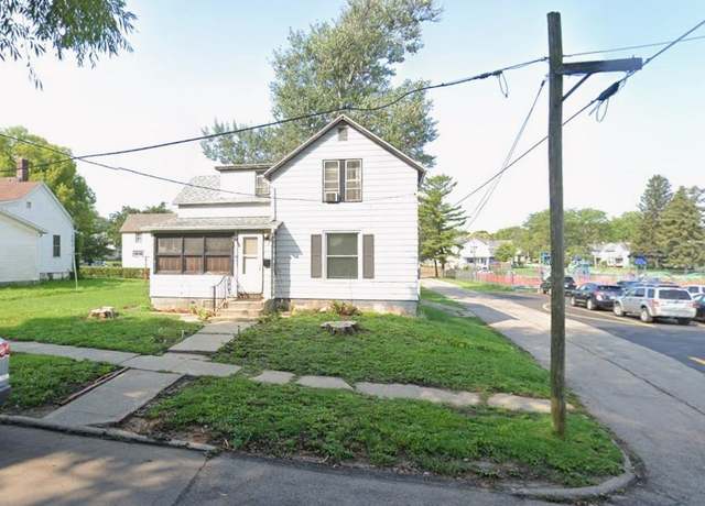 Property at 1114 S Miami Ave, Freeport, IL 61032, 3 beds, 1.5 baths