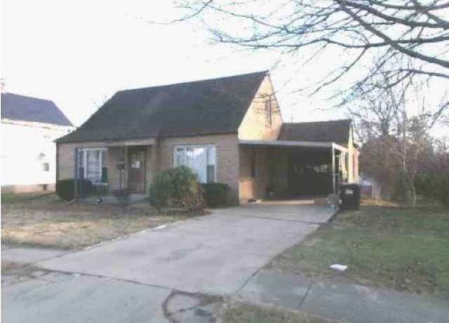 Property at 1115 W Harrison St, Freeport, IL 61032, 3 beds, 1 bath