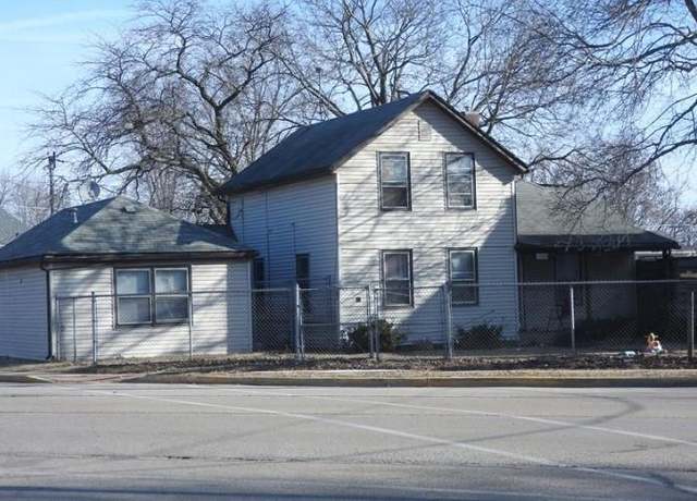 Property at 1203 S Galena Ave, Freeport, IL 61032, 3 beds, 2 baths