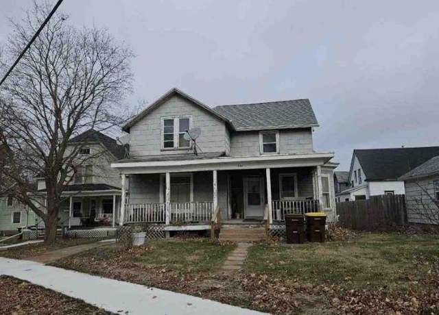 Property at 949 S Adams Ave, Freeport, IL 61032, 3 beds, 1.5 baths