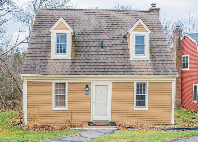 Property at 19 Settler Ln, Galena, IL 61036, 2 beds, 2 baths